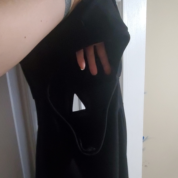 Dress - Picture 5 of 5